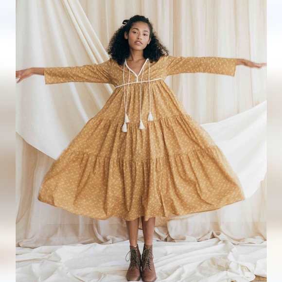 Christy Dawn Paloma Dress in Biscotti Cosmos Floral - Picture 1 of 7